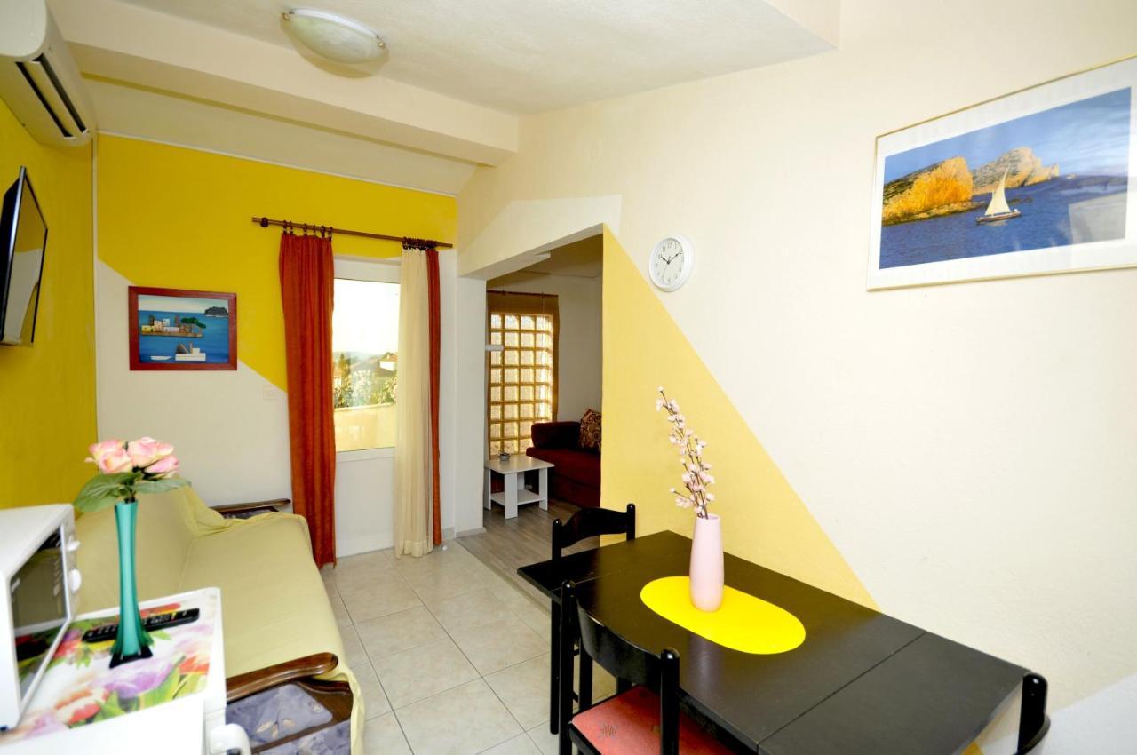 Apartments With A Parking Space Okrug Donji, Ciovo - 13732 Donji Okrug  Exterior foto
