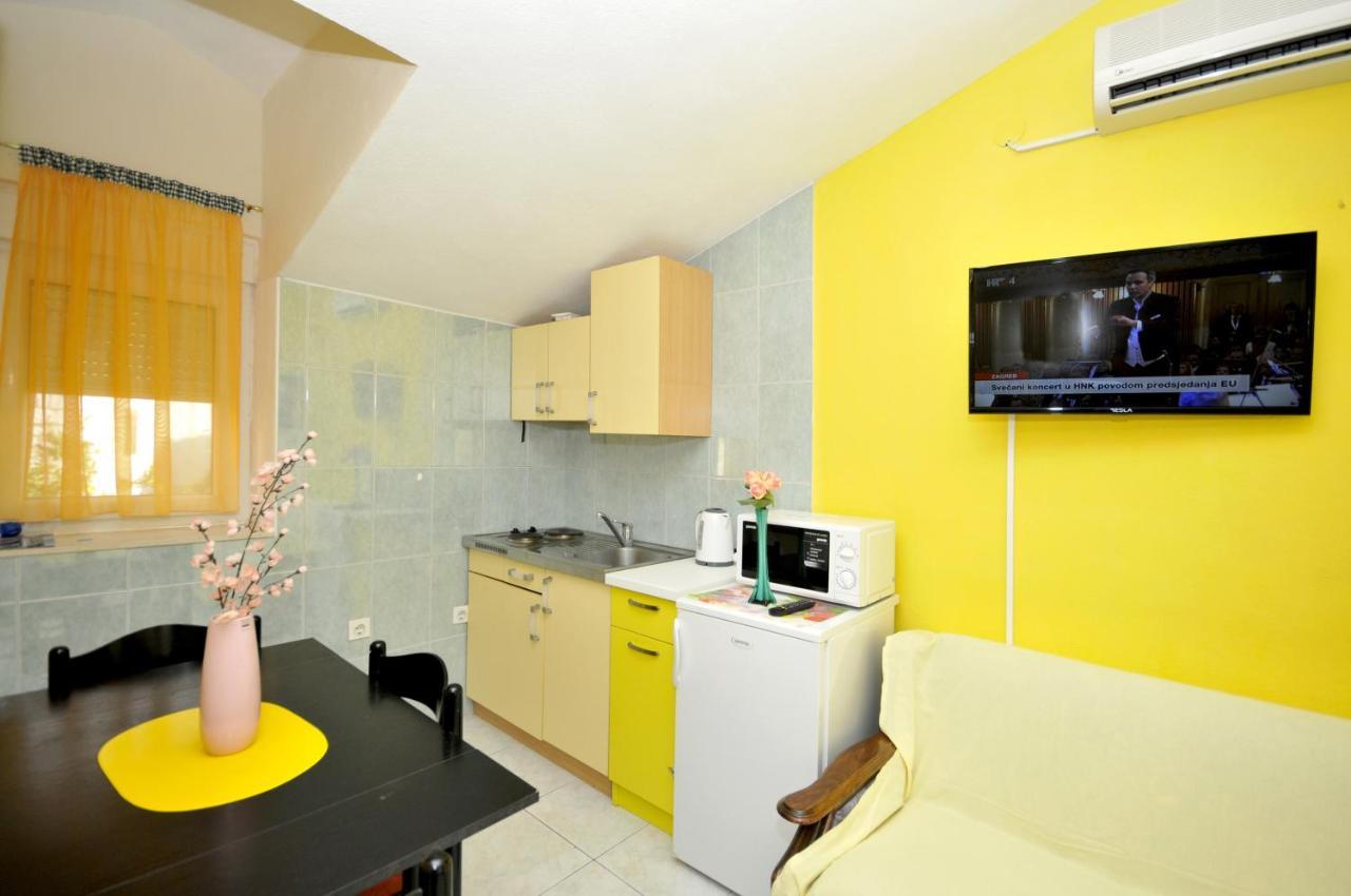 Apartments With A Parking Space Okrug Donji, Ciovo - 13732 Donji Okrug  Exterior foto