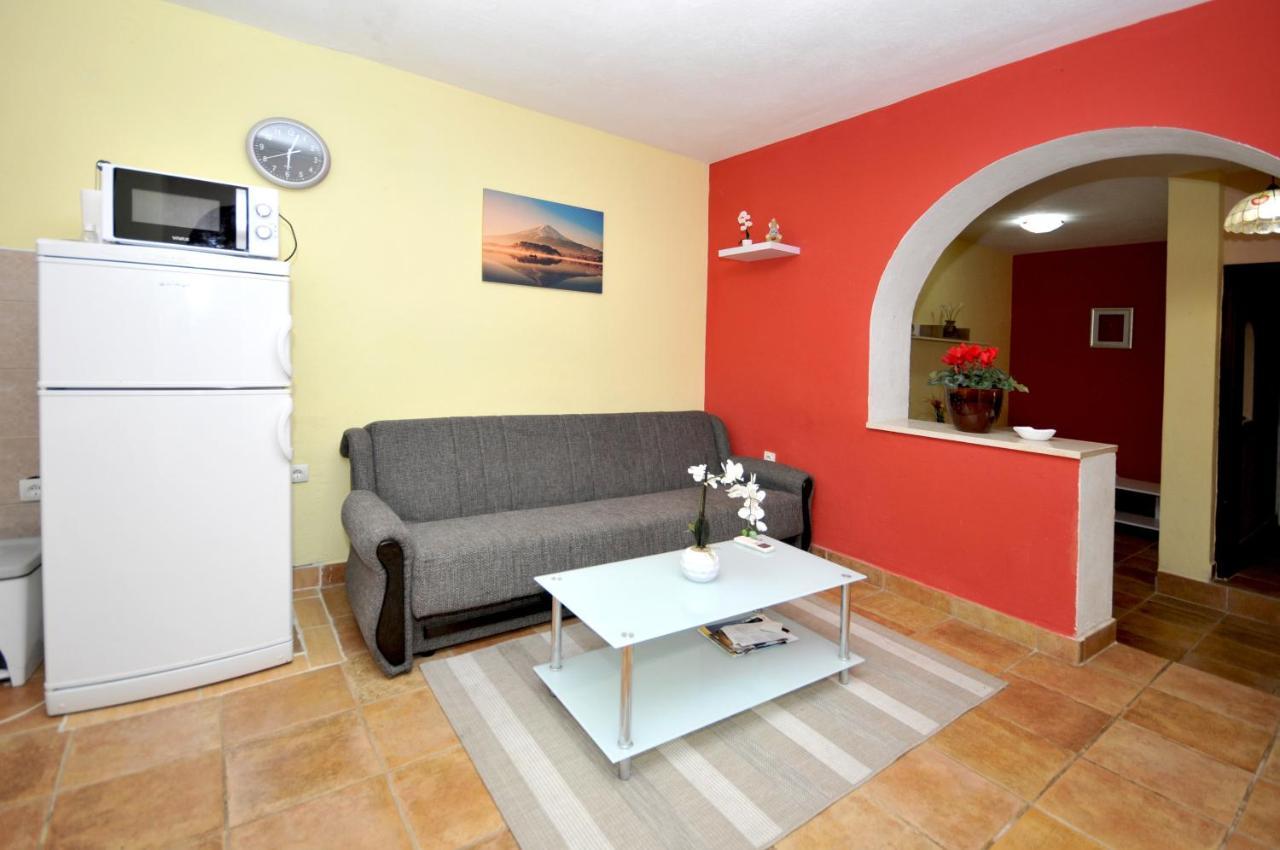 Apartments With A Parking Space Okrug Donji, Ciovo - 13732 Donji Okrug  Exterior foto
