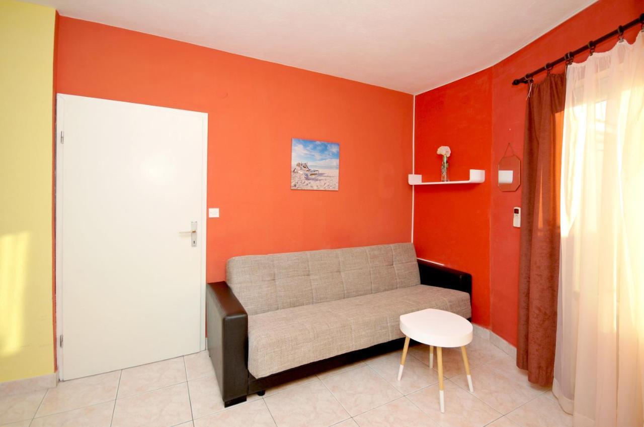 Apartments With A Parking Space Okrug Donji, Ciovo - 13732 Donji Okrug  Exterior foto